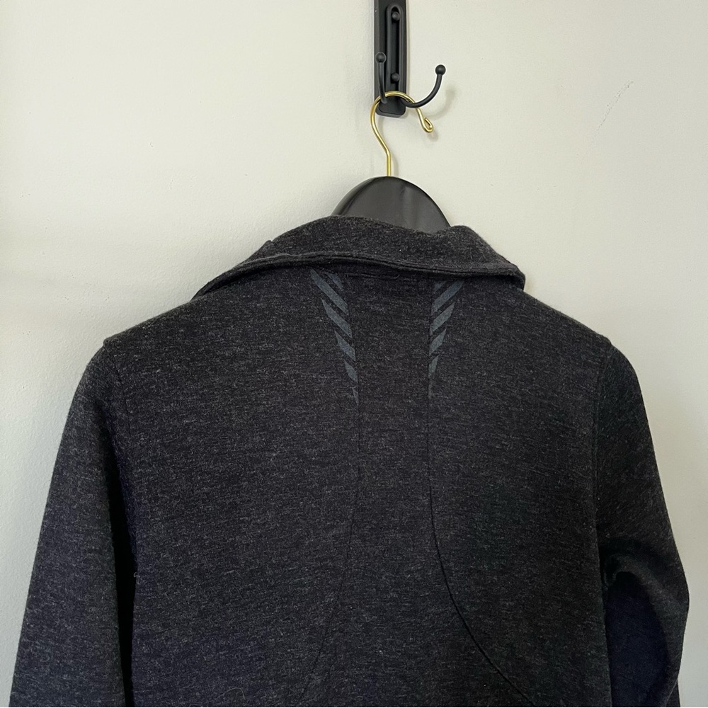 Helly Hansen Training Zip Up Button Performance R… - image 6